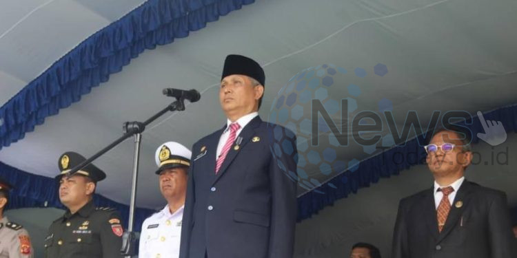 Rizali Hadi bertindak sebagai inspektur Apel. Peringatan hari Otonomi Daerah (Otda) XXVII ini juga diselenggarakan secara serentak seluruh Indonesia dengan tema 'Otonomi Daerah Maju, Indonesia Unggul'.