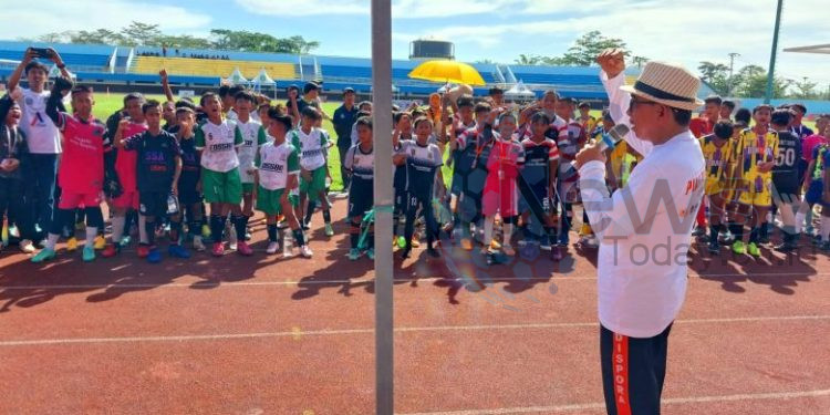 Festival Sepak Bola Usia Dini 10-12 Tahun di Kutim Berakhir