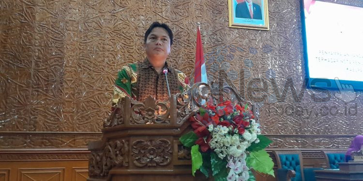 Siang Geah, Ketua Fraksi PDI-P DPRD Kutai Timur