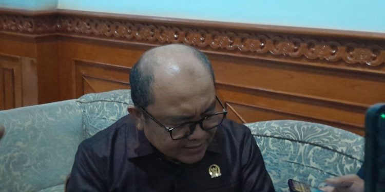 Anggota Komisi A DPRD Kabupaten Kutai Timur, dr. Novel Tyty Paembonan