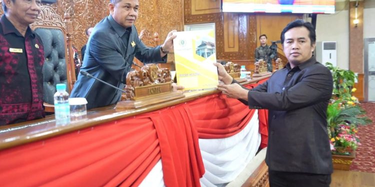 Sekretaris Fraksi Golkar Kutim, Maswar.