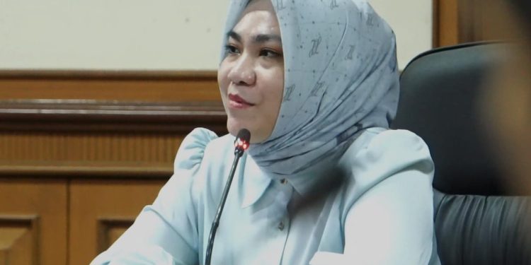 Wakil Ketua I DPRD Kutim, Asti Mazar.