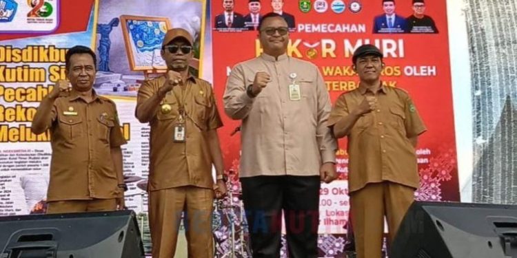 Batik Wakaroros: Upaya Memperkenalkan Budaya Lewat Rekor MURI