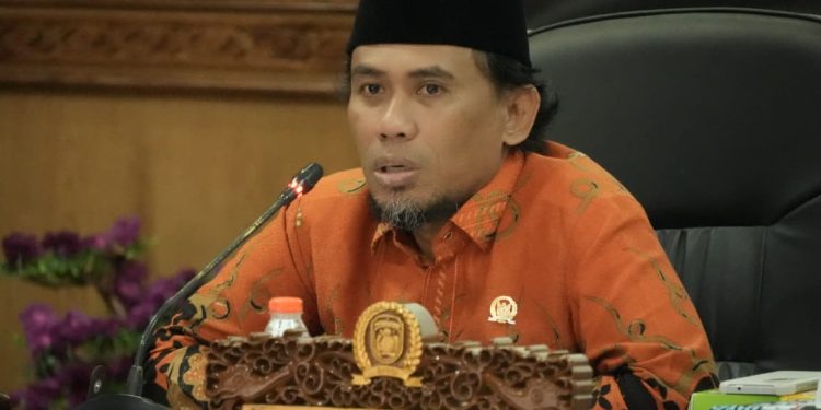 Ketua DPRD Kutim: Lulusan Ekonomi Bisa Jadi Tenaga Penggerak Baru Bagi Dunia Usaha