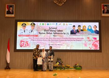 Wabup Kutim: Bidan Jadi Garda Terdepan Kesehatan Ibu dan Anak Selama 75 Tahun
